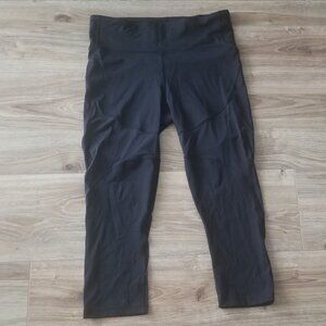 LULULEMON ATHLETICA BLACK WORKOUT BIKING CAPRIS SIZE 6